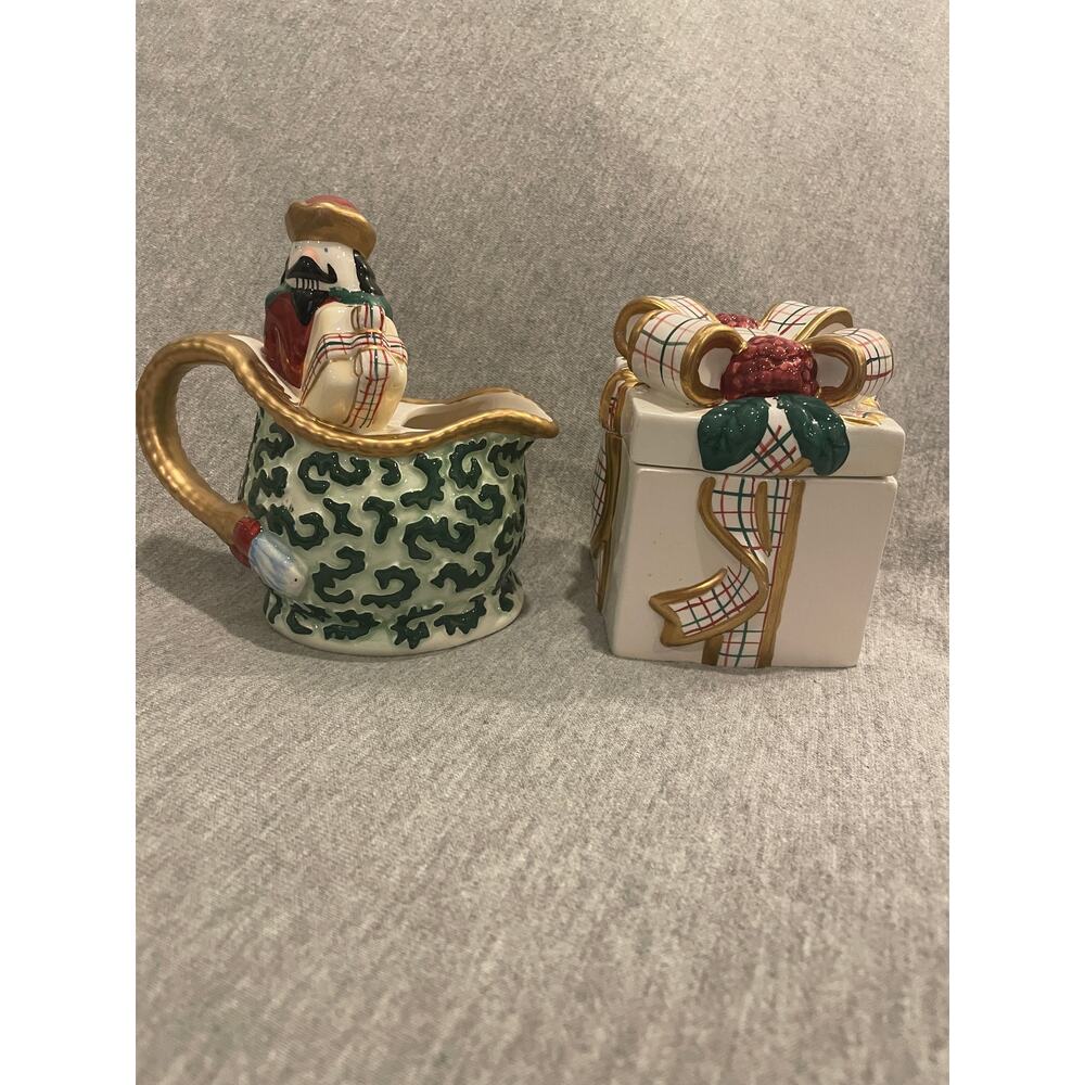 Avon St. Nicholas Sugar & Creamer Set - Excellent Condition